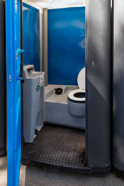 Portable Toilet Options We Offer in Troutman, NC
